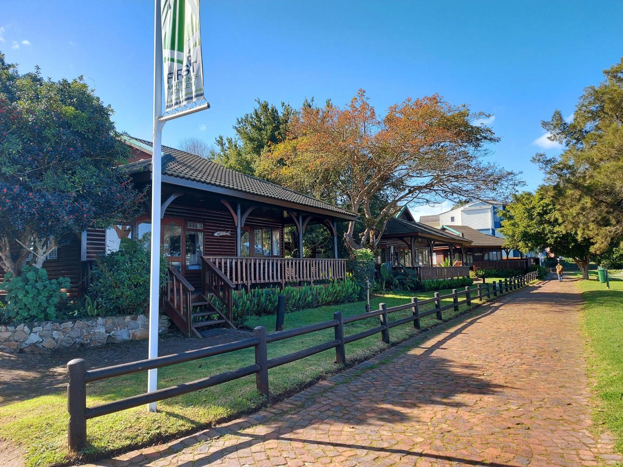 Knysna River Club By First Private Stays Bagian luar foto